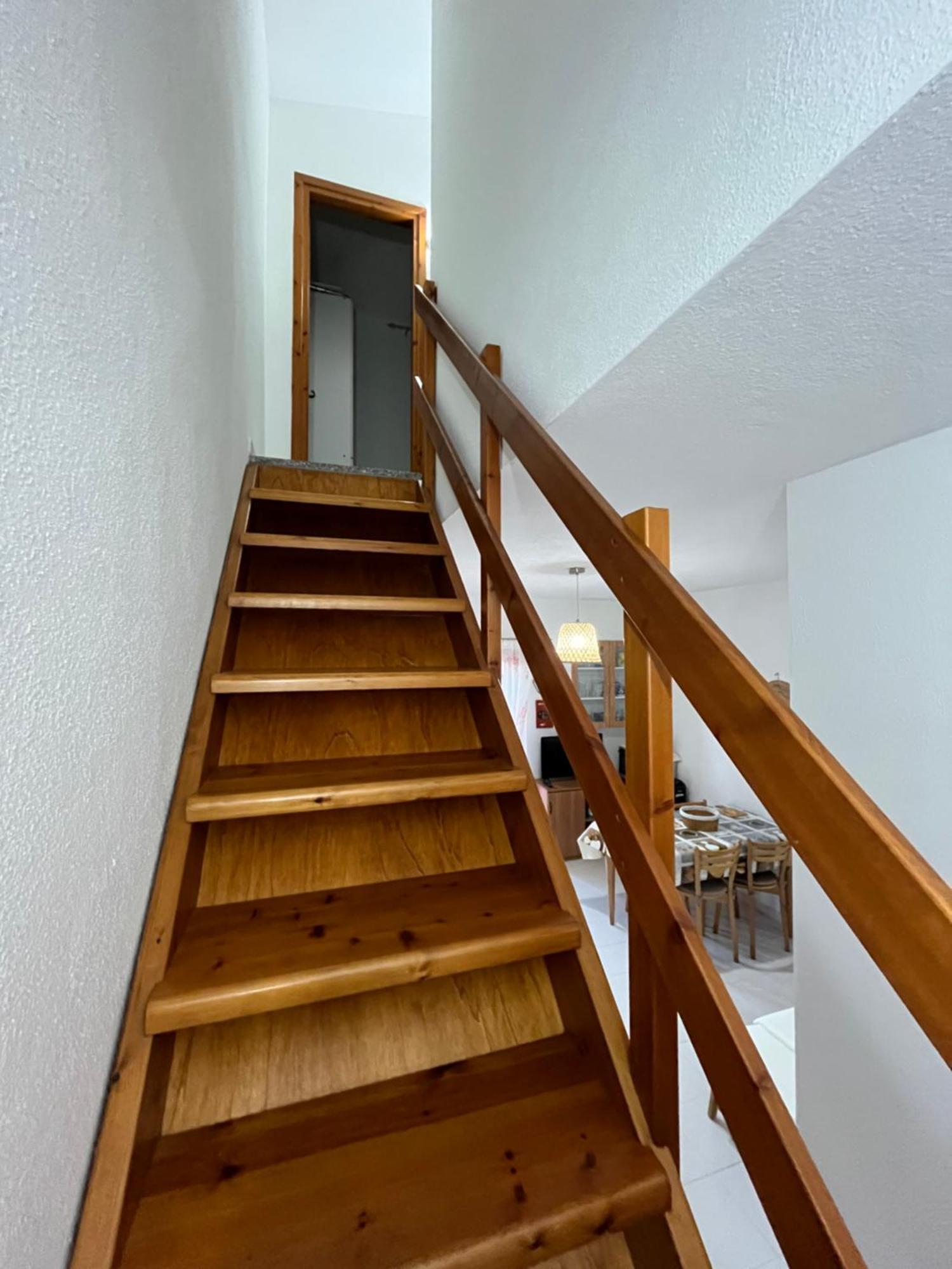 Casa Sviluppata Su Due Piani Con Doppia Veranda E Parcheggio Privato San Teodoro  Esterno foto