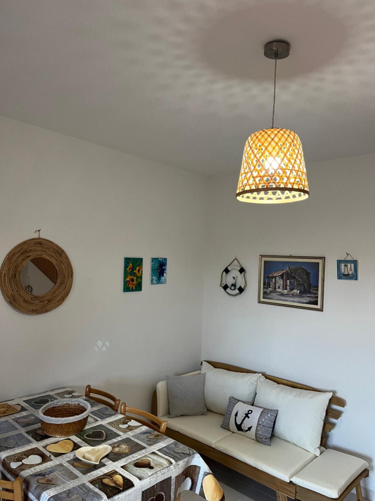 Casa Sviluppata Su Due Piani Con Doppia Veranda E Parcheggio Privato San Teodoro  Esterno foto