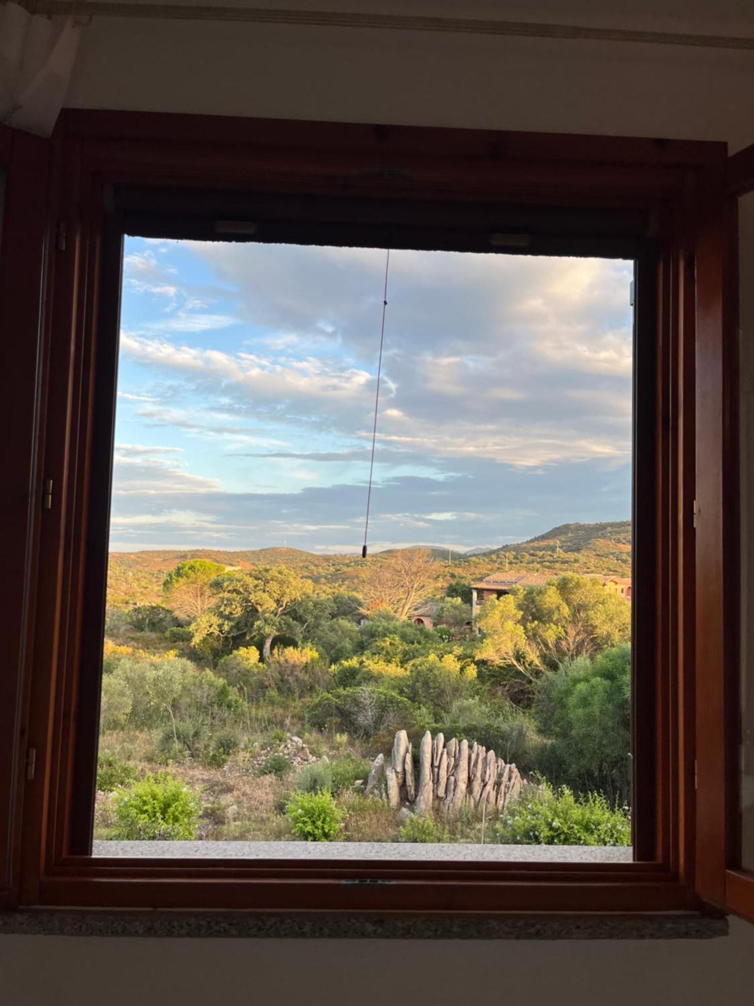 Casa Sviluppata Su Due Piani Con Doppia Veranda E Parcheggio Privato San Teodoro  Esterno foto