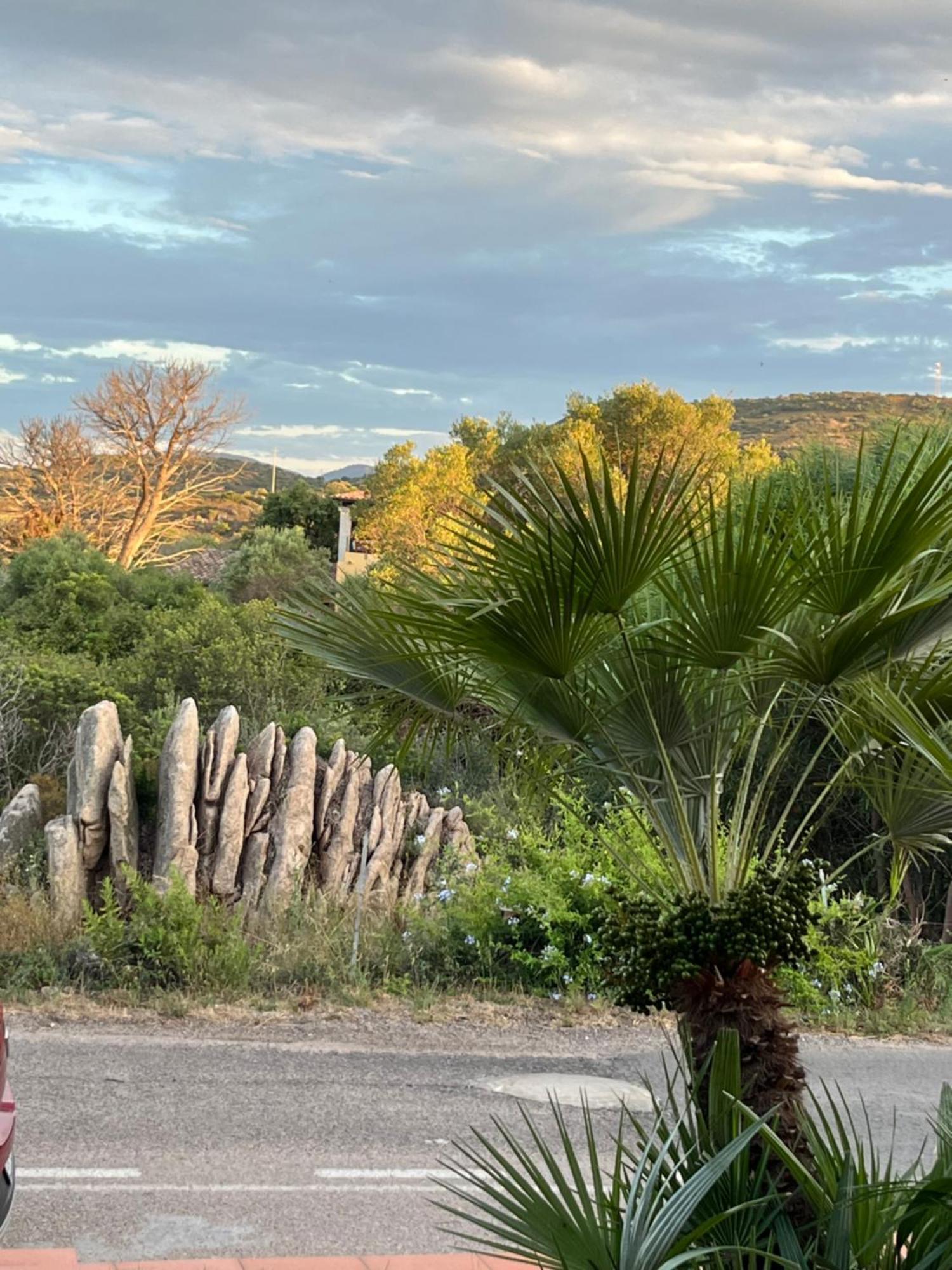 Casa Sviluppata Su Due Piani Con Doppia Veranda E Parcheggio Privato San Teodoro  Esterno foto