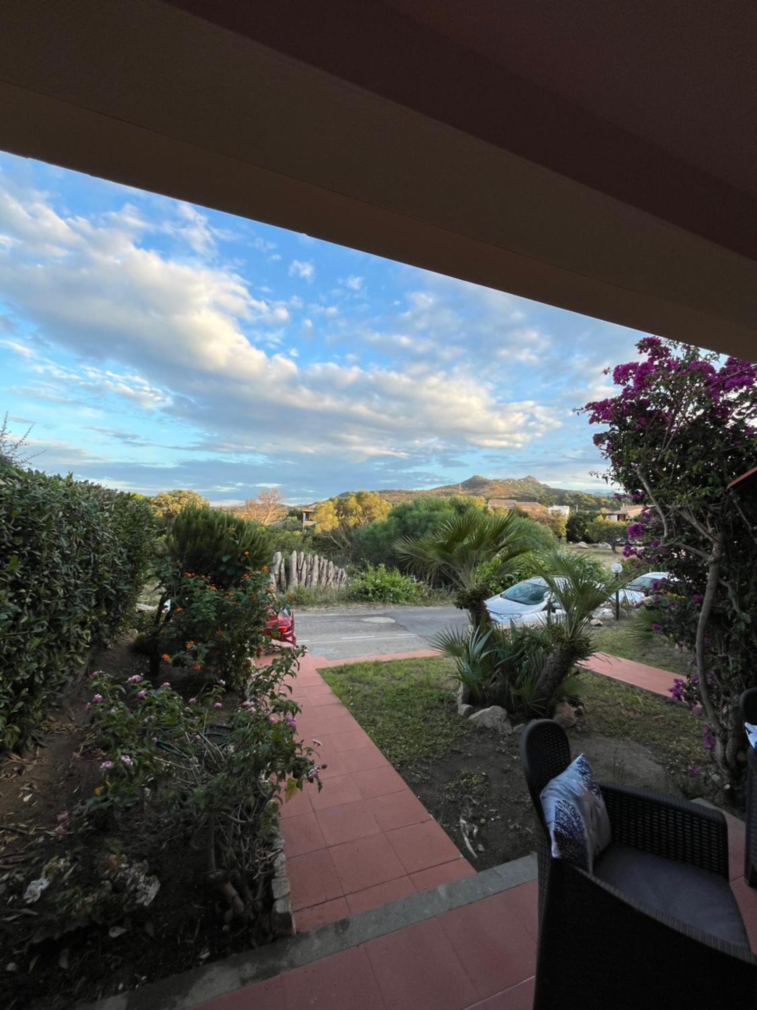 Casa Sviluppata Su Due Piani Con Doppia Veranda E Parcheggio Privato San Teodoro  Esterno foto